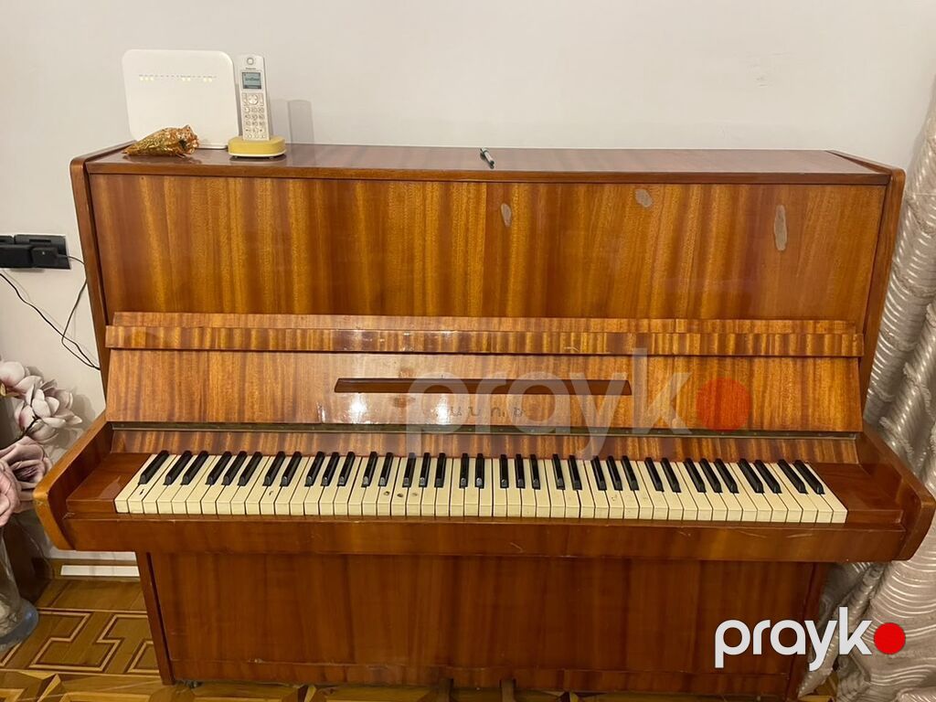 Upright pianino – “Riga” (Rīgas Pianofuabrika) - Korpus: parlaq — Pianino və digər klaviş alətləri, Bakı (2)