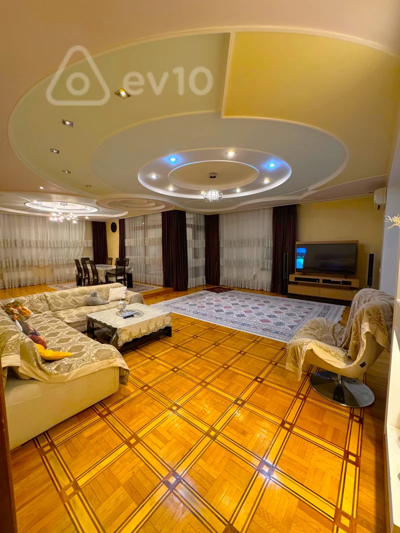 5 otaqlı mənzil, 245 m², Rəşid Behbudov pr
