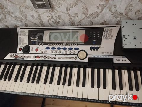 Yamaha PSR-550 sintezator Xüsusiyyətlər: - 61 ədəd tam ölçülü klaviş — Bakı