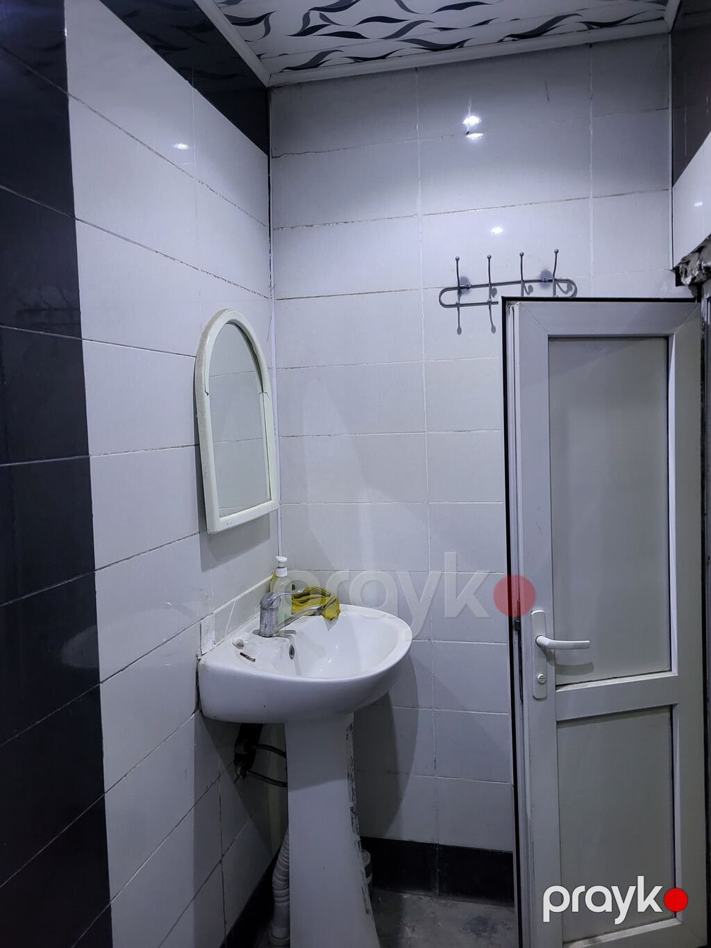 Salam heyet evi yanliz tələbə qizlar ucun kiraye ev verilir hər — Mənzil, Bakı (5)