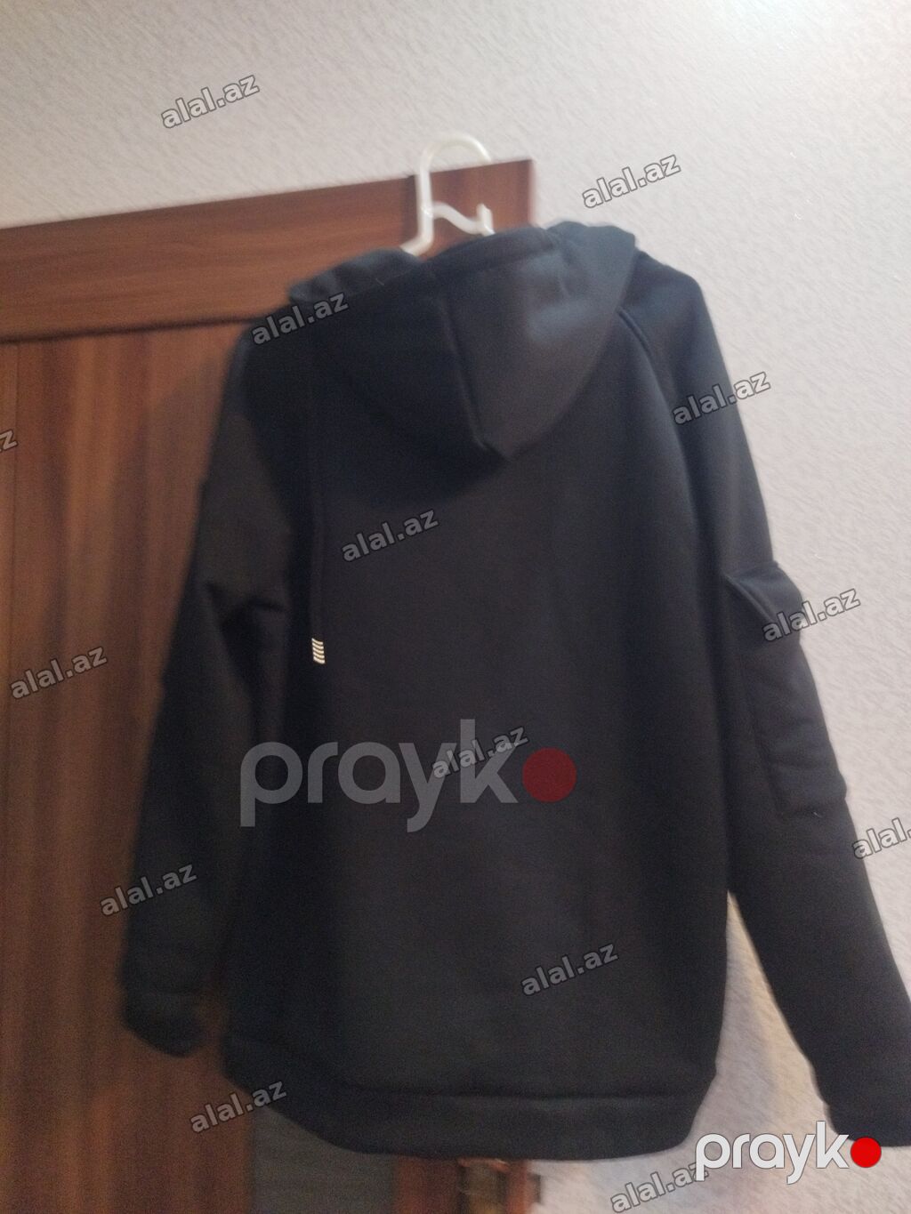 Yenidir. Alınan qiymətə satılır. Çox isti saxlayan materialı var. zənq — Elektronika, Bakı (2)