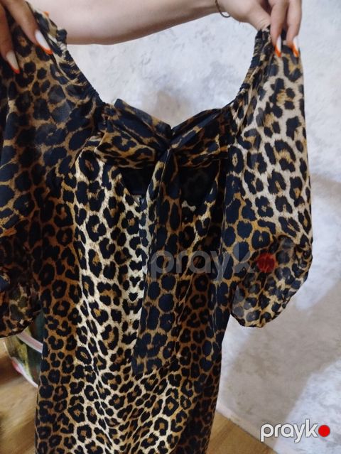 Qadın paltarı – leopard naxışlı, yüngül və axıcı parça 40 razmer — Bakı