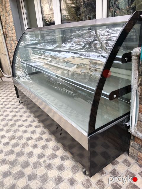 Vitrin Soyuducu. 700man. Yenidi.Unvan Sahil m#kod8388 Rufa — Bakı