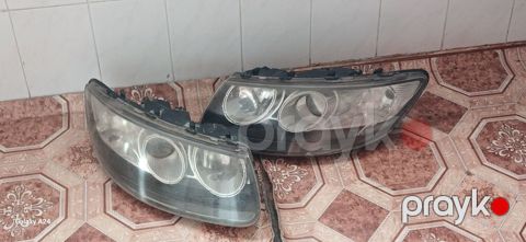 Her bir şeyi işliyir. Bidenesinde yungul çat var şekilde — Bakı