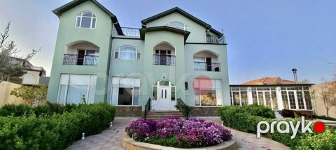 Satılır 7 otaqlı həyət evi/bağ evi 353 m² — Bakı