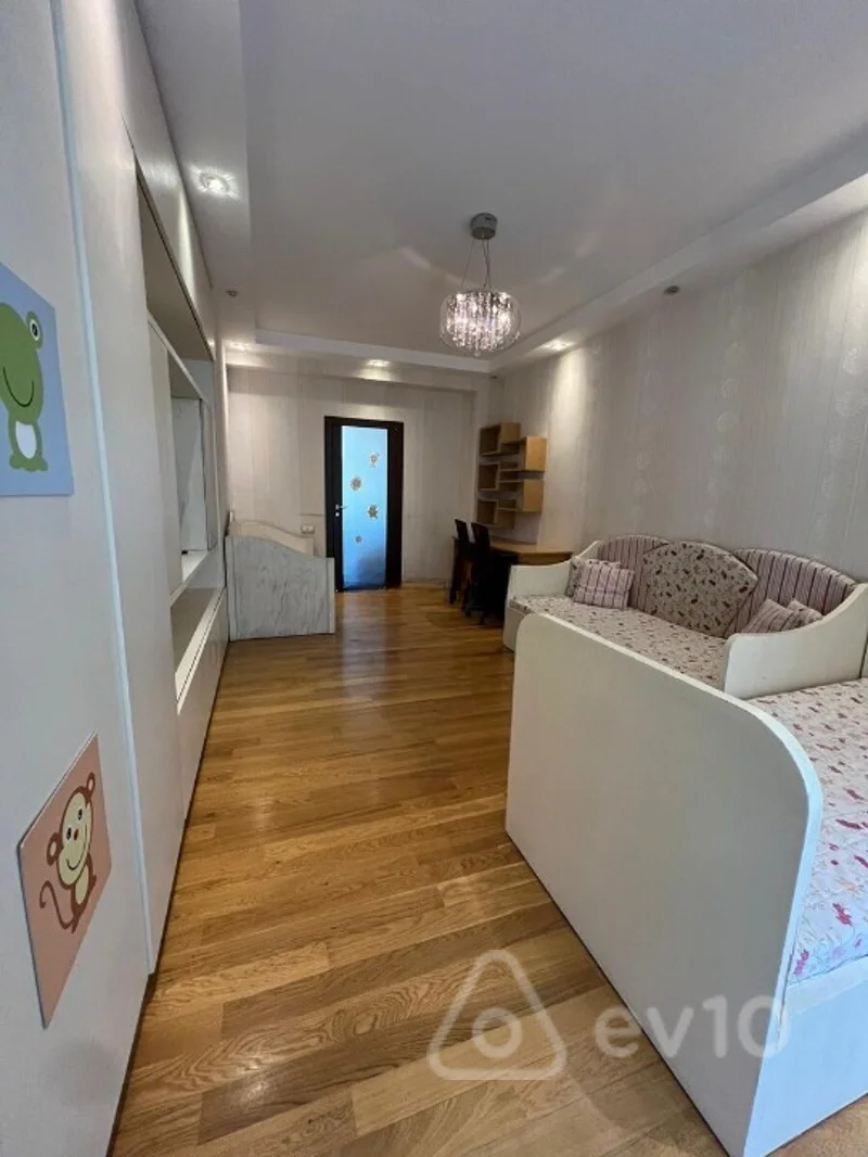 3 otaqlı mənzil, 140 m², Tələt Şıxəliyev küçəsi — kirayə — Mənzil, Bakı (7)