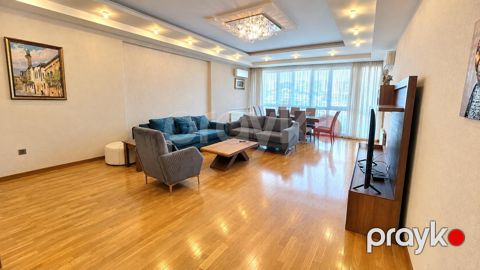 İcarəyə verilir 4 otaqlı yeni tikili 210 m² — Bakı