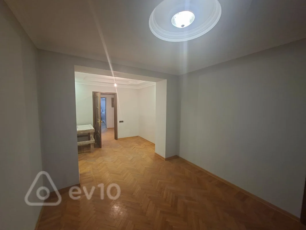 3 otaqlı mənzil, 100 m², Mirzəağa Əliyev küçəsi — Mənzil, Bakı (5)