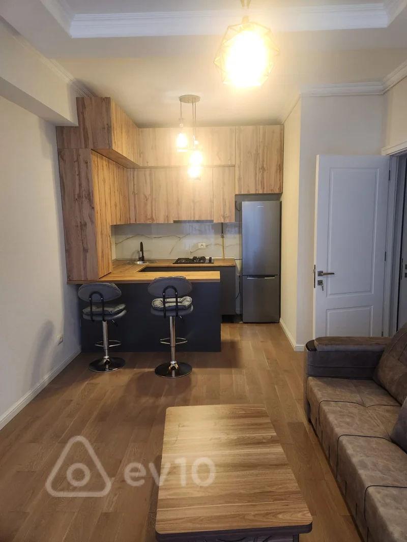 2 otaqlı mənzil, 43 m², Müstəqillik küçəsi — kirayə — Mənzil, Bakı (2)