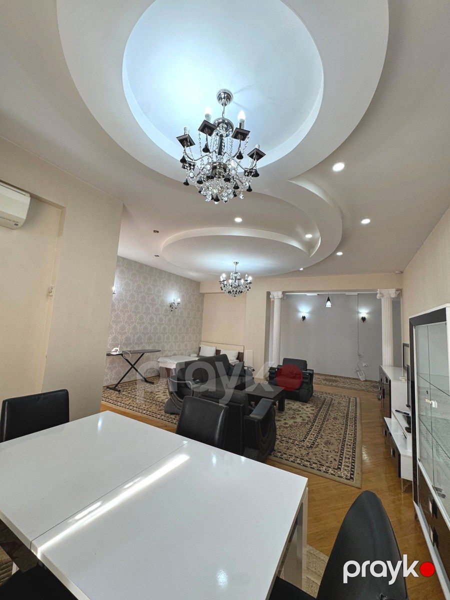 Satılır 4 otaqlı köhnə tikili 203.5 m² — Mənzil, Bakı (4)