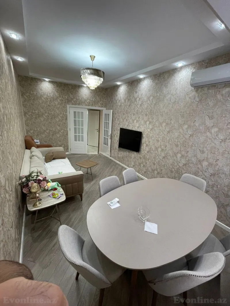 Satılır 3 otaqlı Mənzil Yeni tikili 90 m² Bakı, Nəsimi r., 28 May m — Bakı