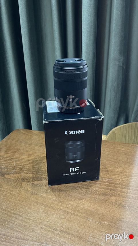 Canon RF 85 mm F2 macro lens — Bakı