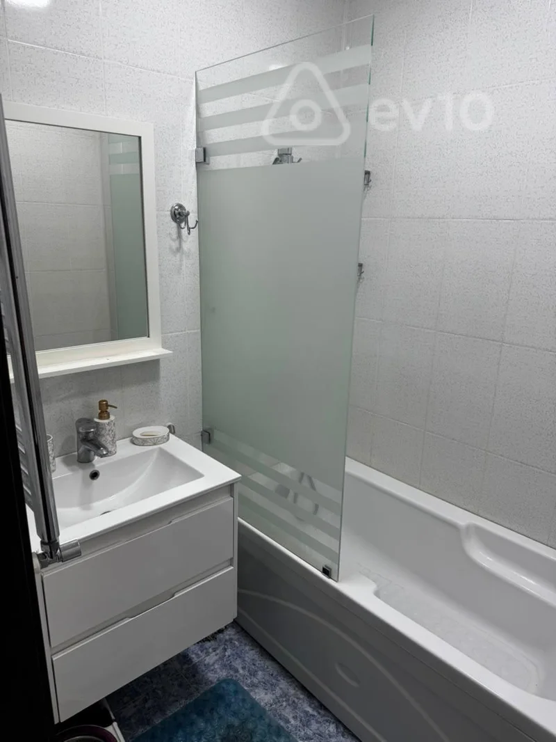 3 otaqlı mənzil, 85 m², Müstəqillik küçəsi — kirayə — Mənzil, Bakı (10)