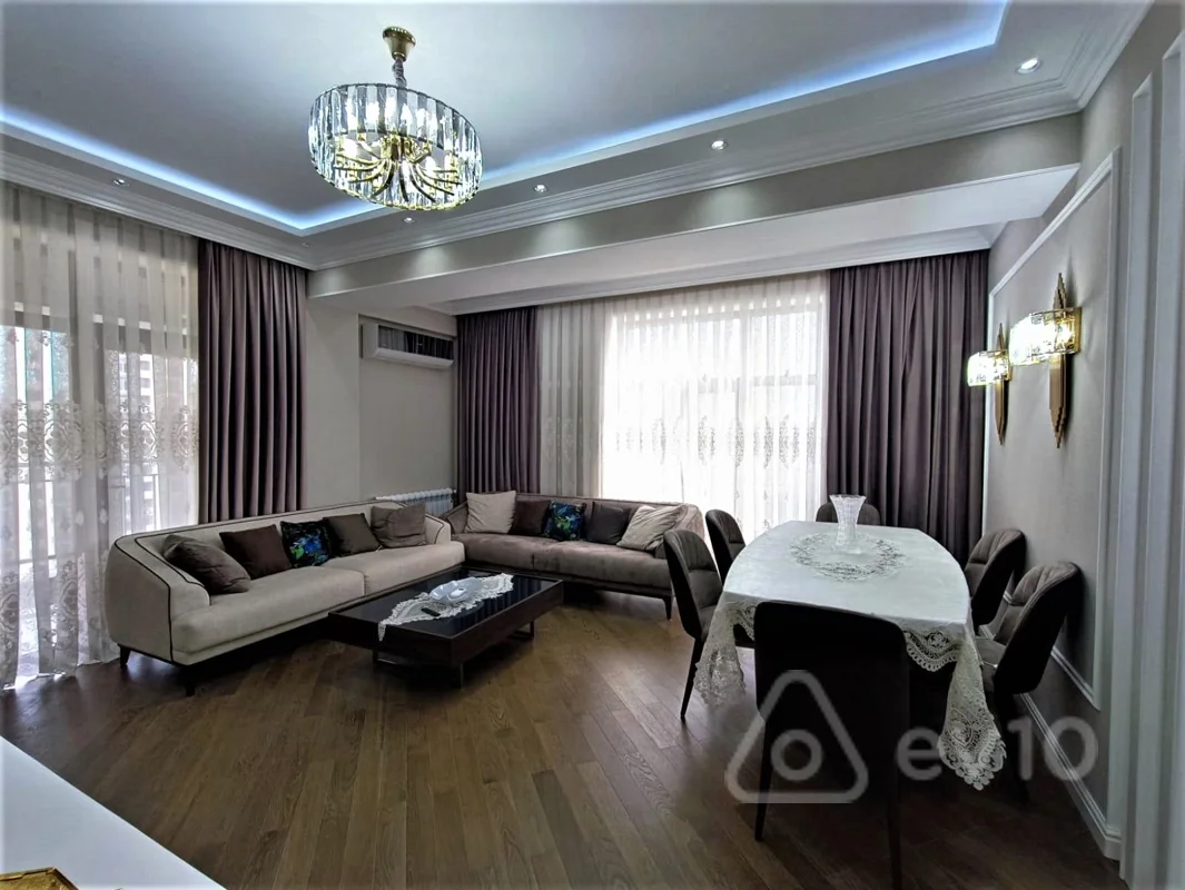 4 otaqlı mənzil, 171 m², 28may metrosunun yaxınlığı — kirayə — Bakı
