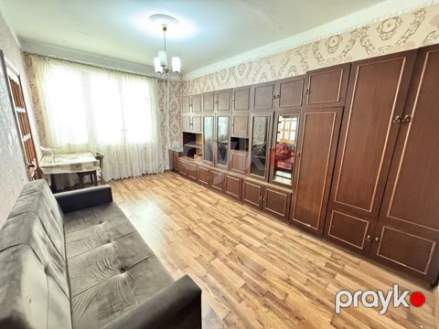 Satılır 1 otaqlı köhnə tikili 40 m² — Bakı