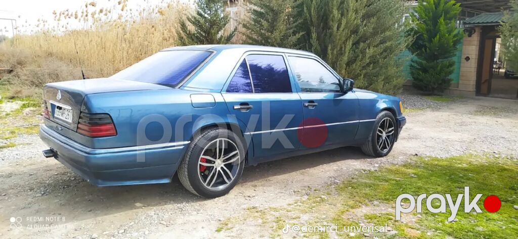 Mercedes-Benz sedan – satılır - Korpus: klassik W124 gövdə, tünd mavi — Avtomobillər, Astara (8)