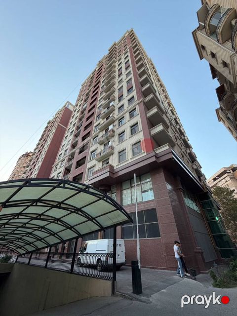 Satılır 3 otaqlı yeni tikili 130 m² — Bakı