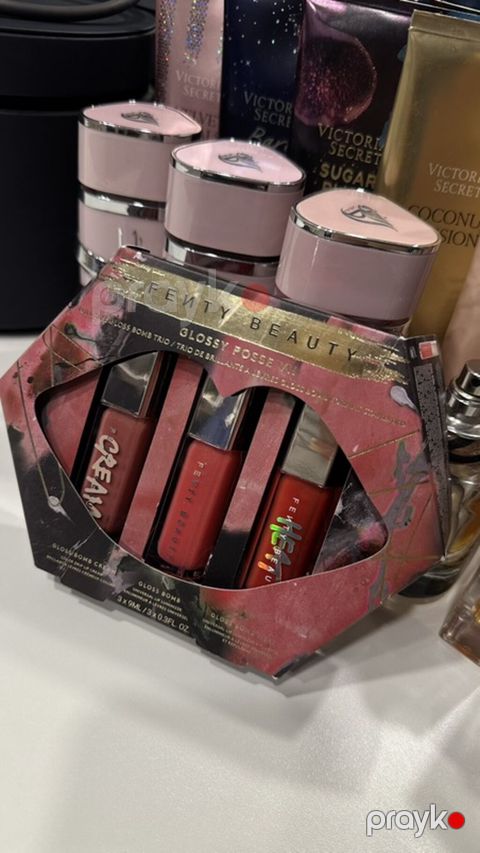 Fenty Beauty – Glossy Posse Mini Gloss Bomb Trio Məhsul: Dodaq — Bakı