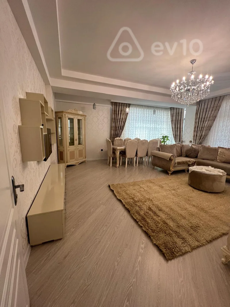 3 otaqlı mənzil, 140 m², Ceyhun Hacıbeyli küç. — kirayə