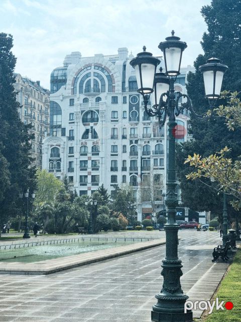 5 otaqlı mənzil, 260 m², Üzeyir Hacıbəyli küçəsi, 27h — Bakı
