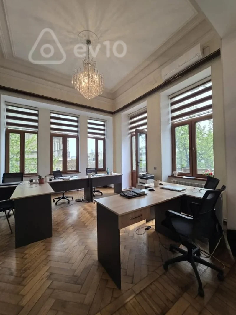 Obyekt, 200 m², Cəfər Cabbarlı küç. — kirayə — Bakı