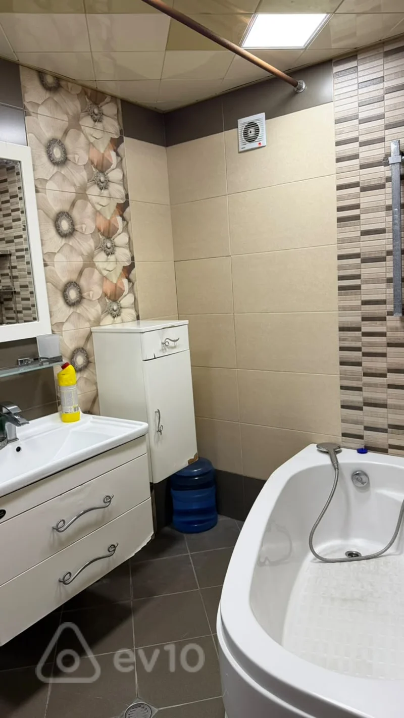 3 otaqlı mənzil, 123 m², Yasamal qəs — Mənzil, Bakı (9)