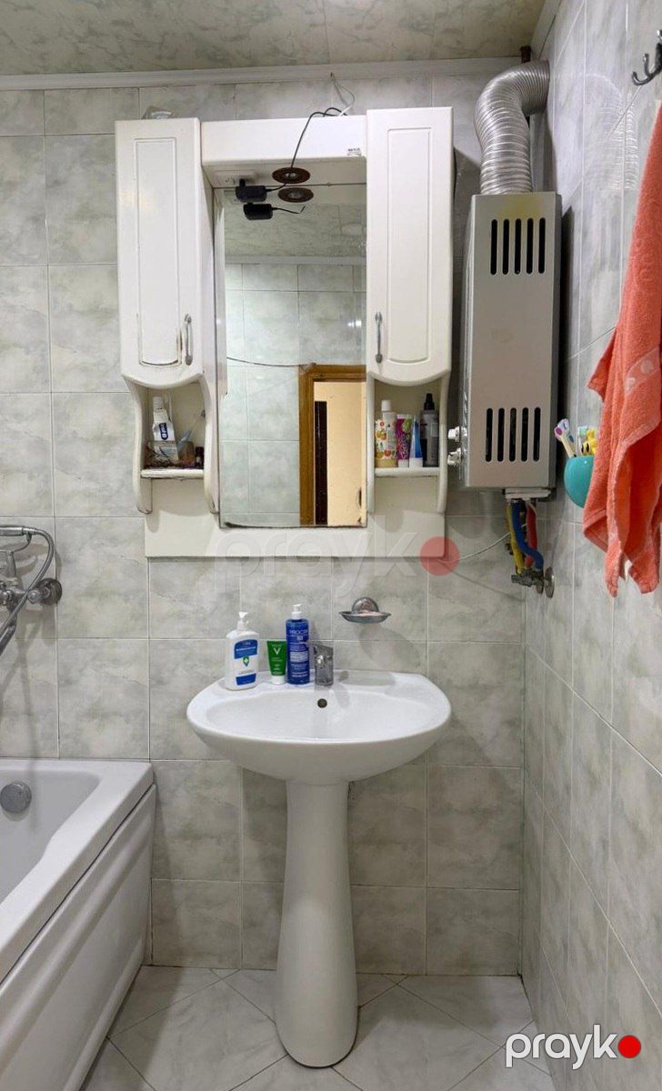 Satılır 2 otaqlı köhnə tikili 60 m² — Mənzil, Bakı (6)