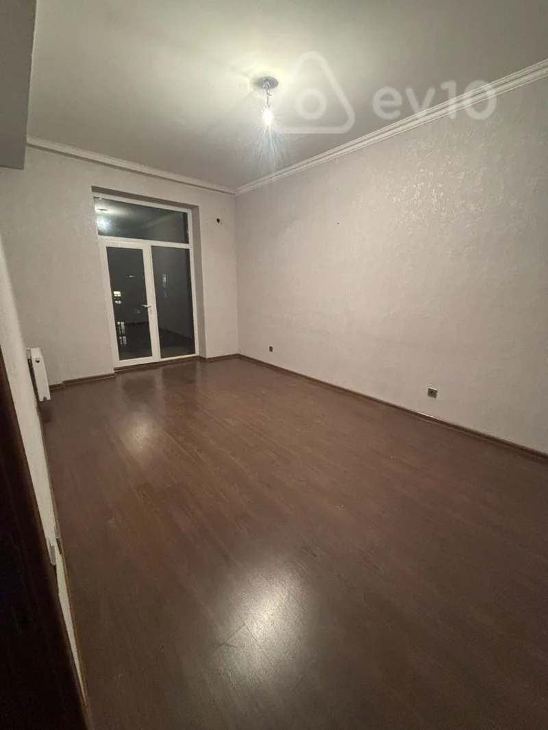 4 otaqlı mənzil, 110 m², Müstəqillik küçəsi — Mənzil, Bakı (3)