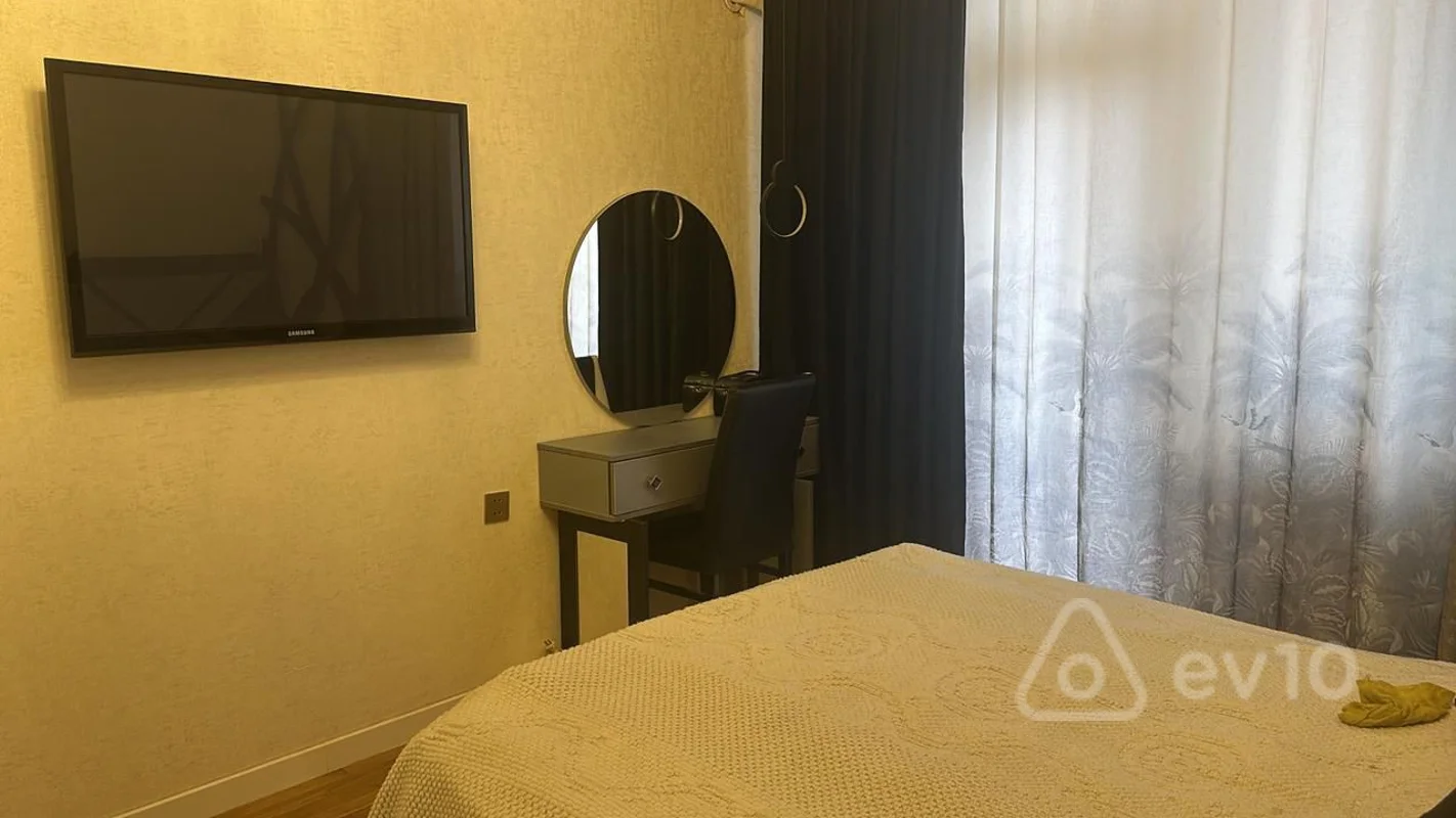 3 otaqlı mənzil, 80 m², Süleyman Sani Axundov küçəsində, 8-ci mikrorayon ərazisində Azadlıq metrosunun çıxışında — kirayə — Mənzil, Bakı (9)