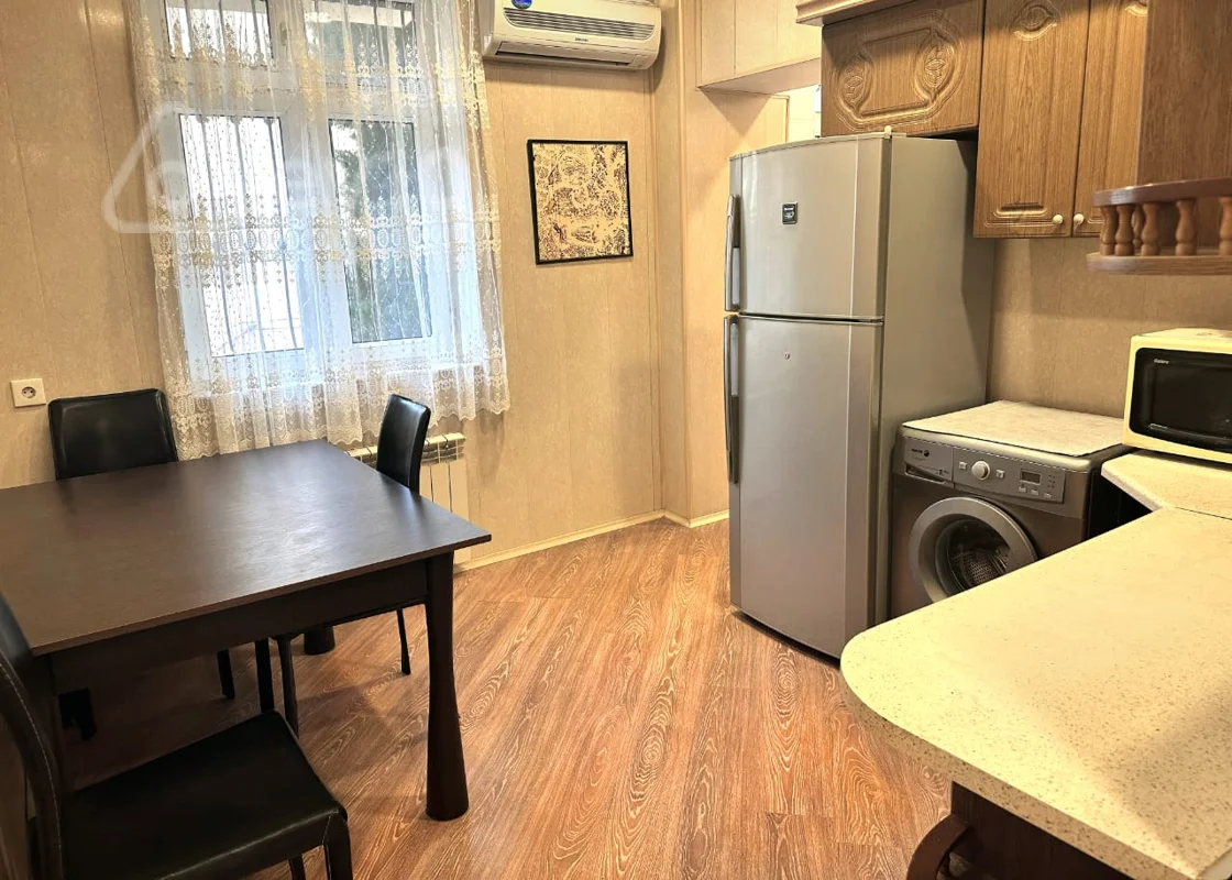 3 otaqlı mənzil, 100 m², Məhəmməd Naxçıvani küç — kirayə — Mənzil, Bakı (9)