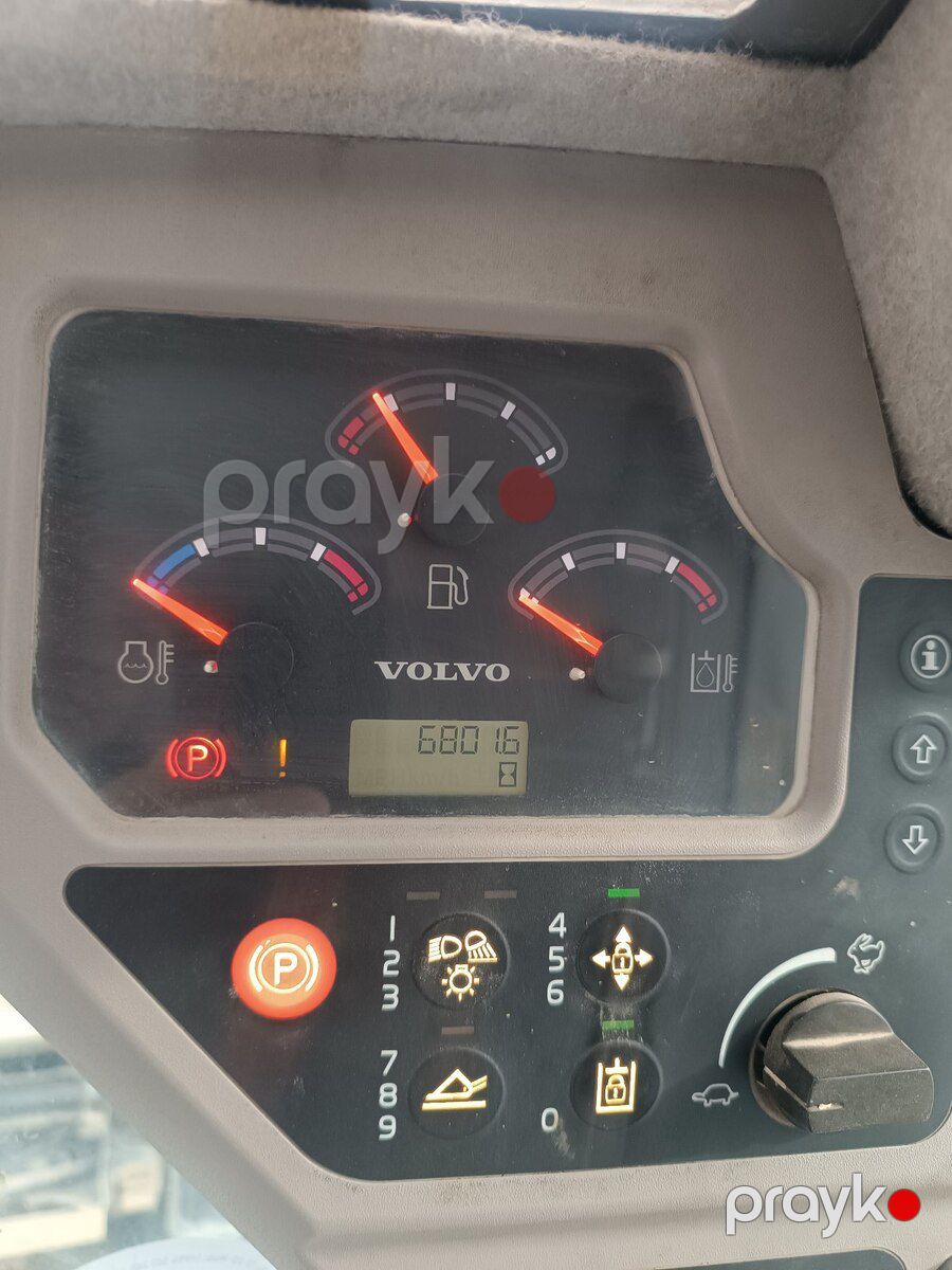 Ekskavator "Volvo", 2014 il — İnşaat texnikası, Gəncə (7)