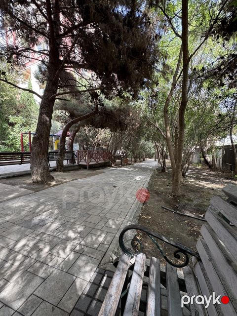 Satılır 5 otaqlı köhnə tikili 120 m² — Bakı