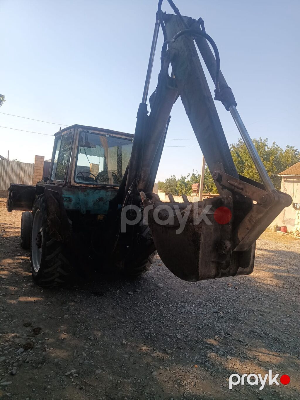 Ekskavator-yükləyici traktor - Ön hissədə iri yükləmə kovası, arxa — Ekskavatorlar, Samux (6)