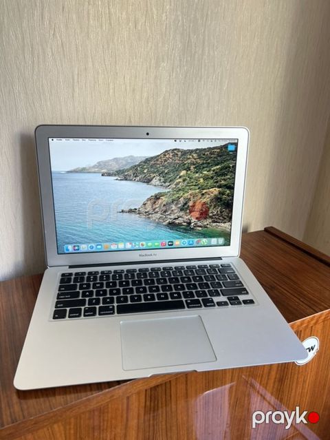 Macbook air 2017. Yaxsi veziyette, satilir, aliciya endirim — Bakı