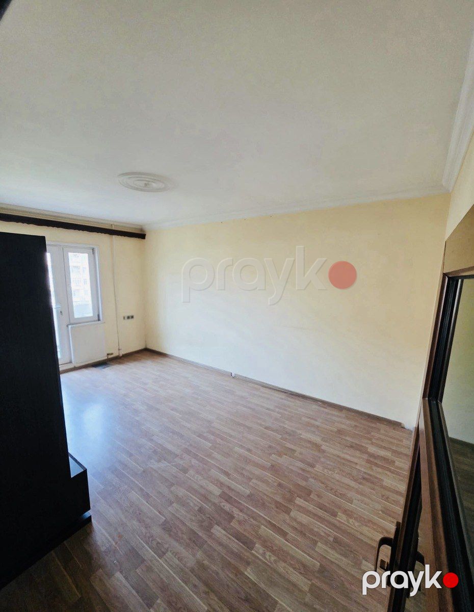 Satılır 2 otaqlı köhnə tikili 63 m² — Mənzil, Bakı (4)