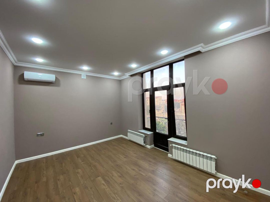 Satılır 5 otaqlı həyət evi/bağ evi 350 m² — Ev, villa, Bakı (12)