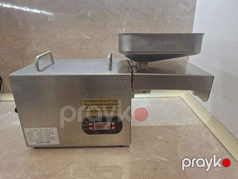 750W Yağ Presi – Yeni Vəziyyətdə Cəmi 1 saat istifadə olunub. Daha — Bakı