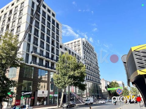 Satılır 2 otaqlı yeni tikili 80 m²