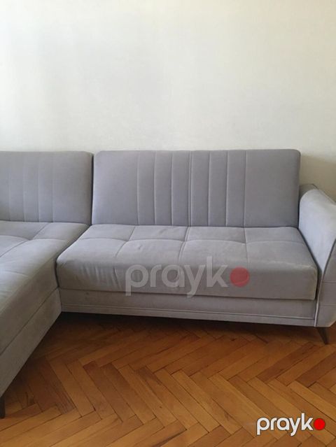 Boz rəngli L formalı künc divan - Müasir minimal dizayn: düz xətlər — Bakı
