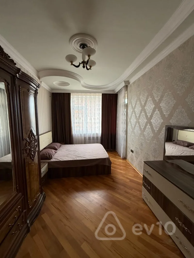3 otaqlı mənzil, 130 m², Sübhi Salayev küçəsi — kirayə — Mənzil, Bakı (4)