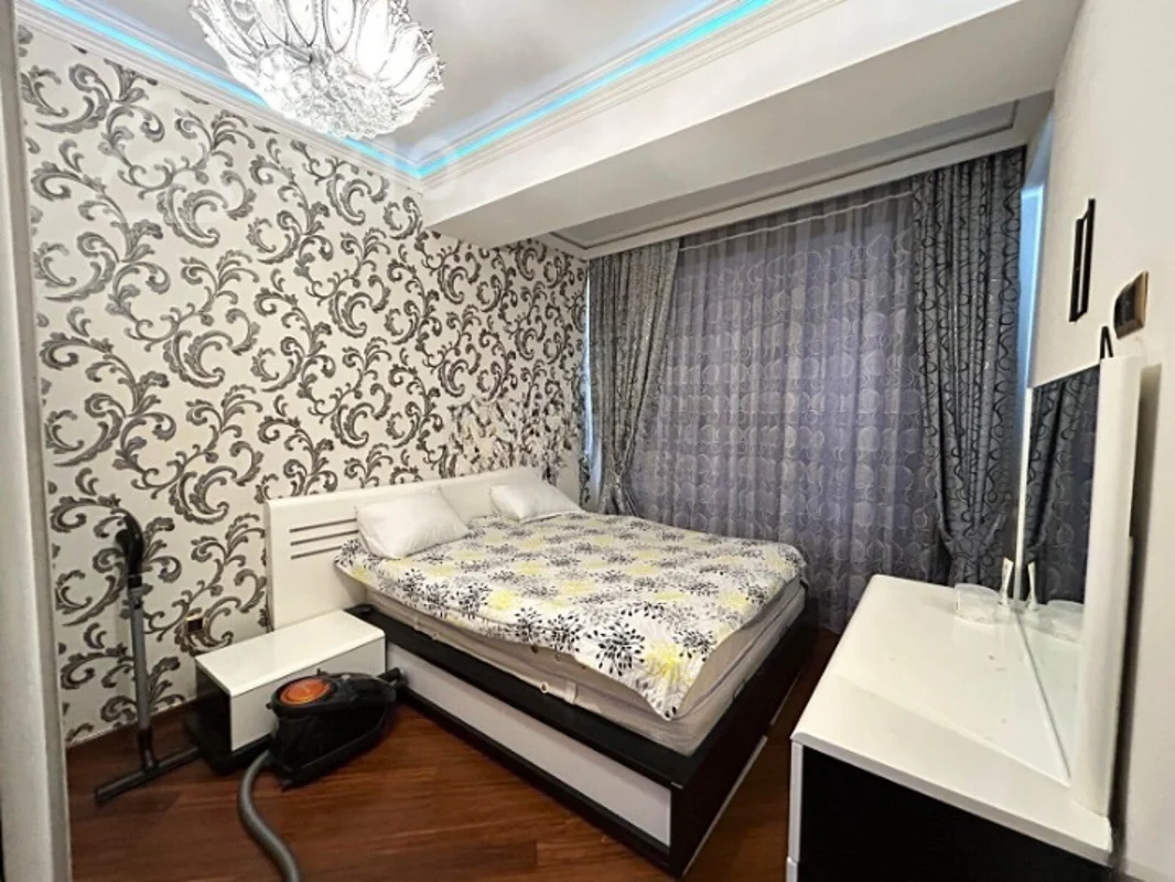 4 otaqlı mənzil, 130 m², Sabit Orucov küçəsi — kirayə — Mənzil, Bakı (6)