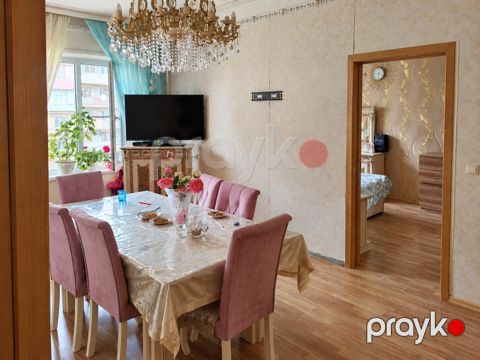 Satılır 5 otaqlı köhnə tikili 120 m² — Bakı