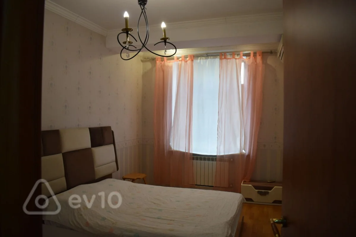 3 otaqlı mənzil, 140 m², Vladislav Plotnikov — kirayə — Mənzil, Bakı (5)