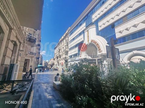 Səbail rayonunda 2 otaqlı Köhnə tikili Satılır, 110 m² — Bakı