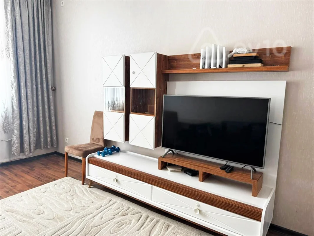 3 otaqlı mənzil, 85 m², Mustəqillik kuc. — kirayə — Mənzil, Bakı (2)