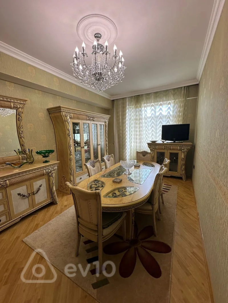 4 otaqlı mənzil, 115 m², Abbas Mirzə Şərifzadə küç — Gülər