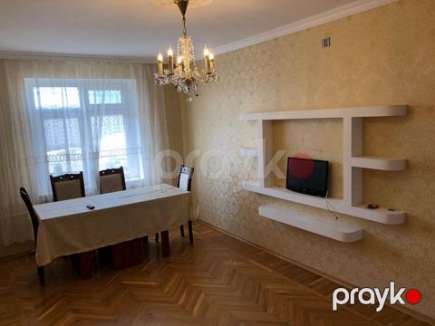 Satılır 5 otaqlı köhnə tikili 120 m² — Bakı