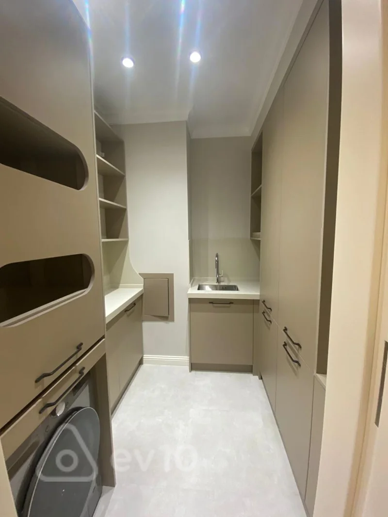 3 otaqlı mənzil, 202 m², Üzeyir hacibəyov — kirayə — Mənzil, Bakı (12)