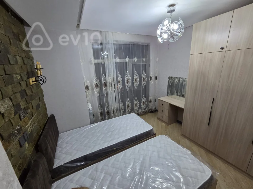3 otaqlı mənzil, 100 m², 28 May m., Azərbaycan Dillər Universiteti Bakı şəhəri, Salatın Əsgərova küçəsi — kirayə — Mənzil, Bakı (3)