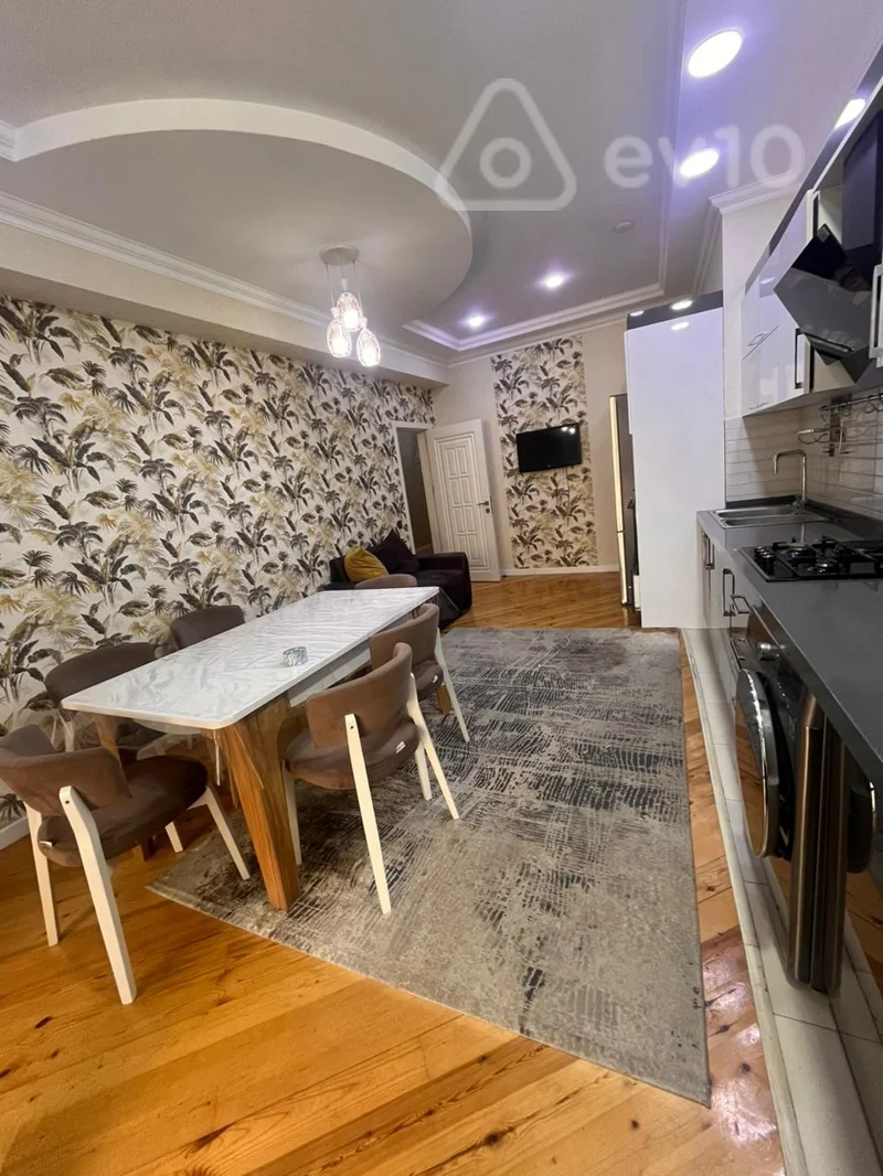 3 otaqlı mənzil, 145 m², 28 May metrostansiyası — kirayə — Mənzil, Bakı (10)